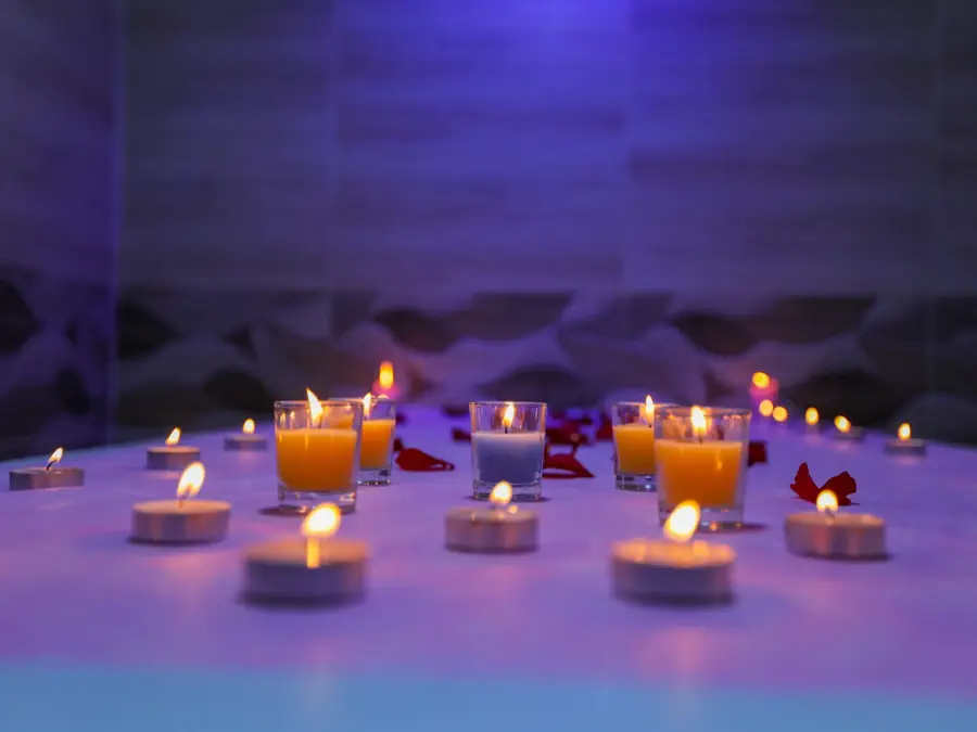 Candles lit in the relaxation area at Impressive Spa, Dubai Marina