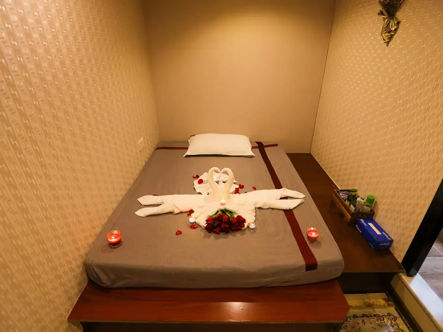 Private treatment room at Impressive Spa, MarinaScape Mall